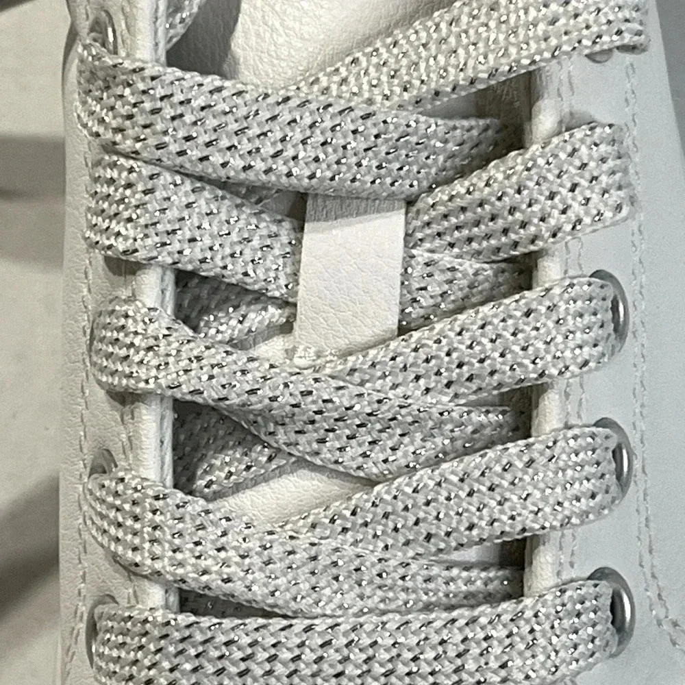 Children Place Girls white low top lace up tennis shoes. Size 11C NWT
